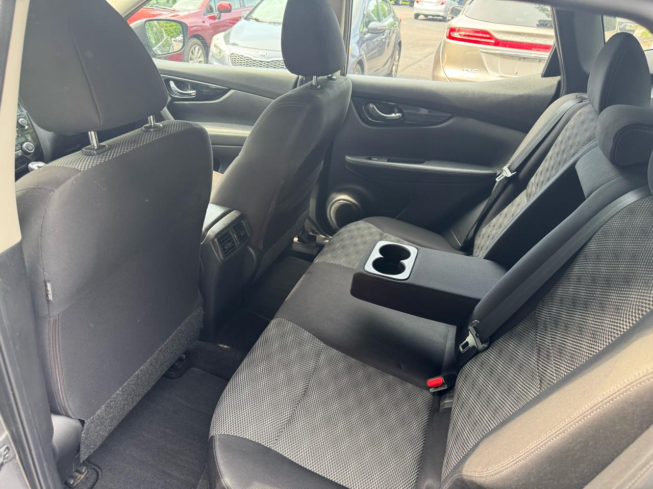 Nissan Rogue Sport SV 4D SUV AWD 2019