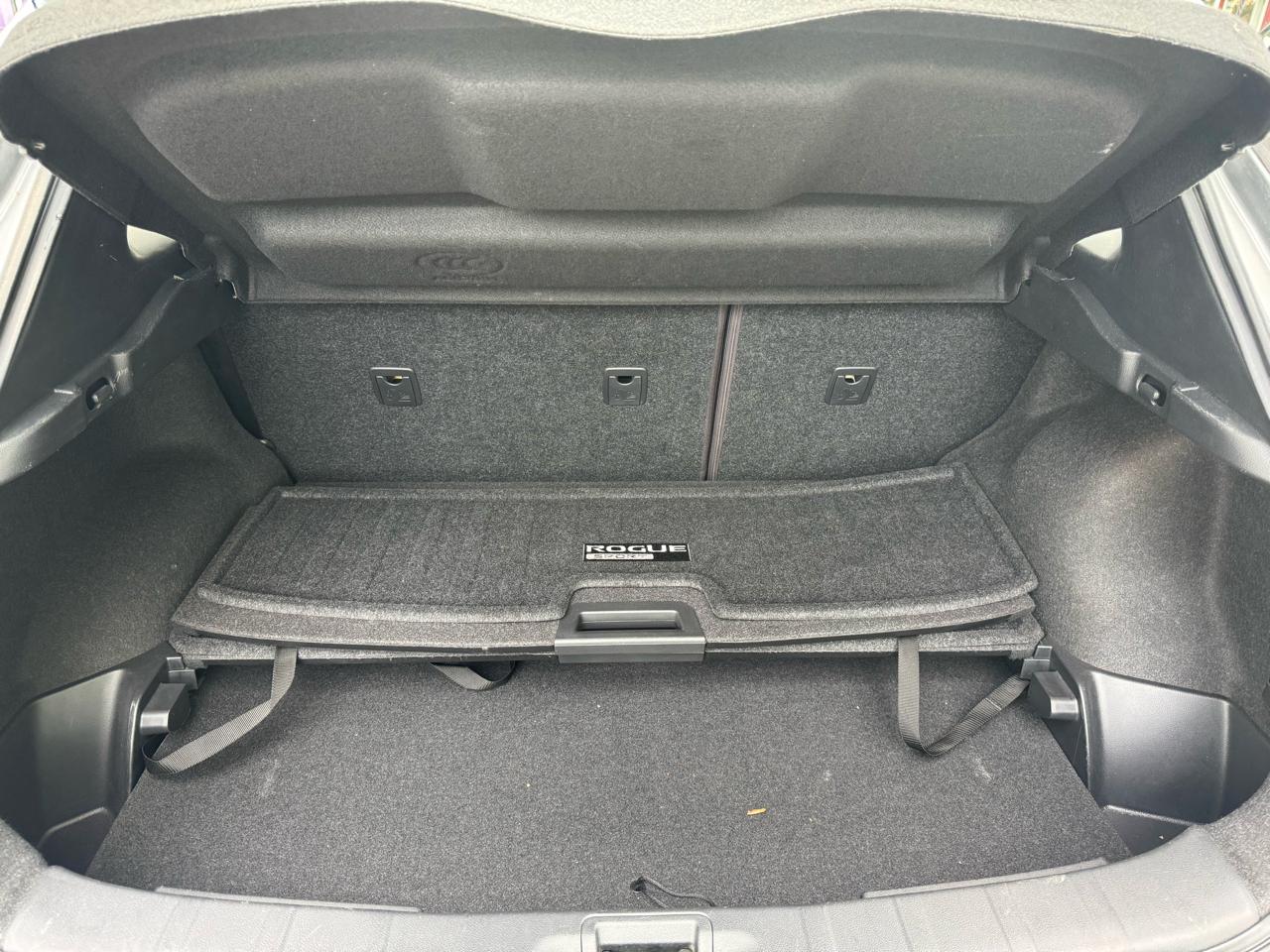 Nissan Rogue Sport SV 4D SUV AWD 2019