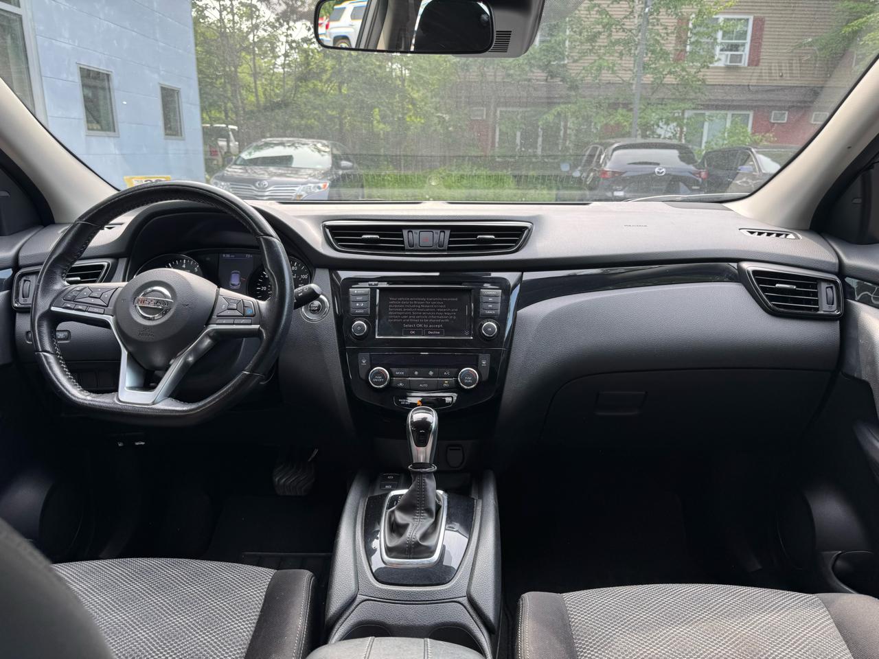 Nissan Rogue Sport SV 4D SUV AWD 2019
