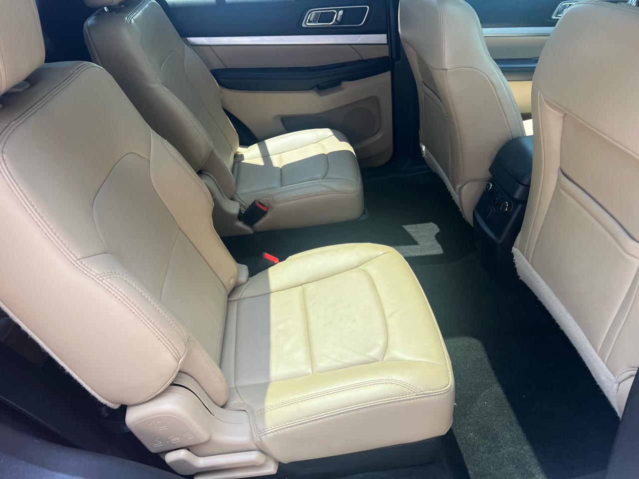 Ford Explorer XLT 4D SUV 4WD 2017