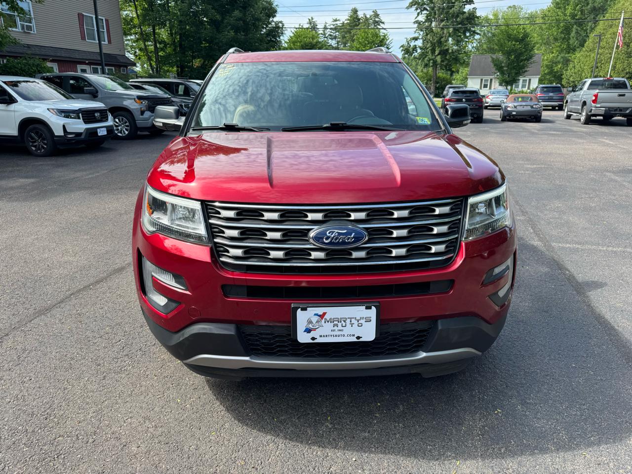 Ford Explorer XLT 4D SUV 4WD 2017
