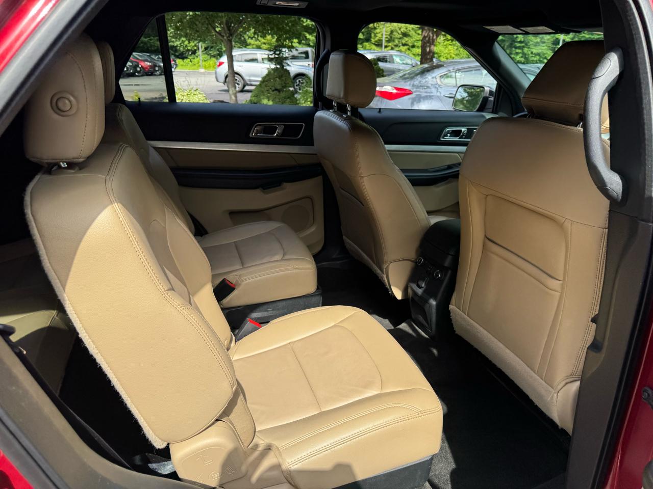 Ford Explorer XLT 4D SUV 4WD 2017