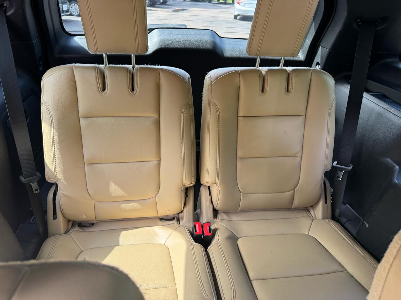 Ford Explorer XLT 4D SUV 4WD 2017