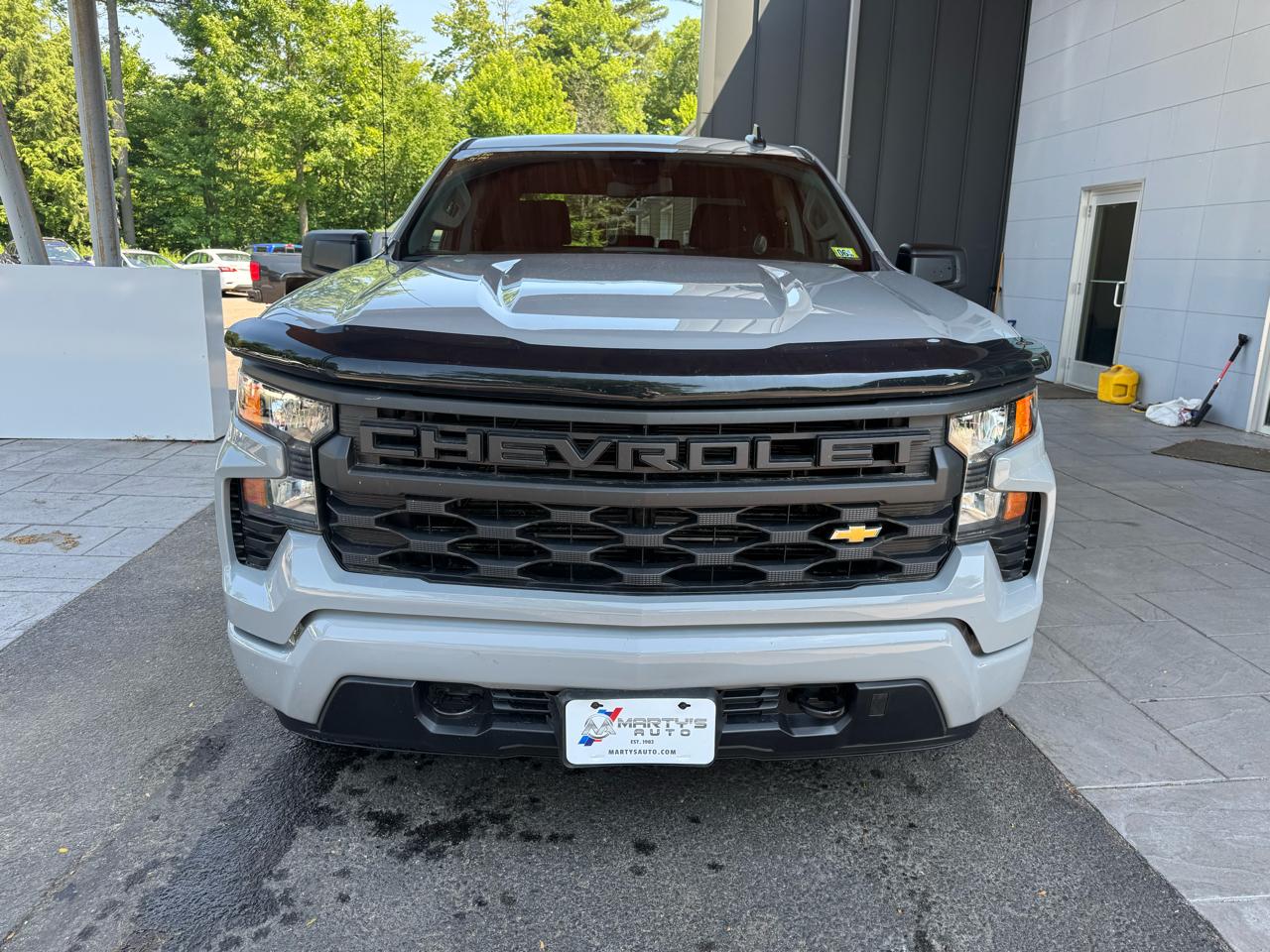 Chevrolet Silverado 1500 Custom Crew Cab 4WD SWB 2024