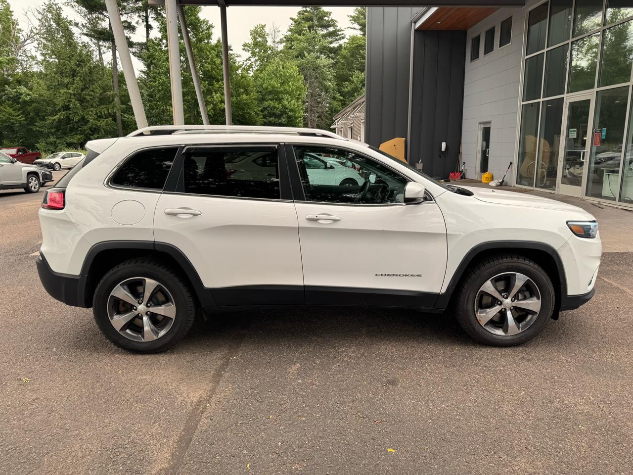 Jeep Cherokee Limited 4D SUV 4WD 2019
