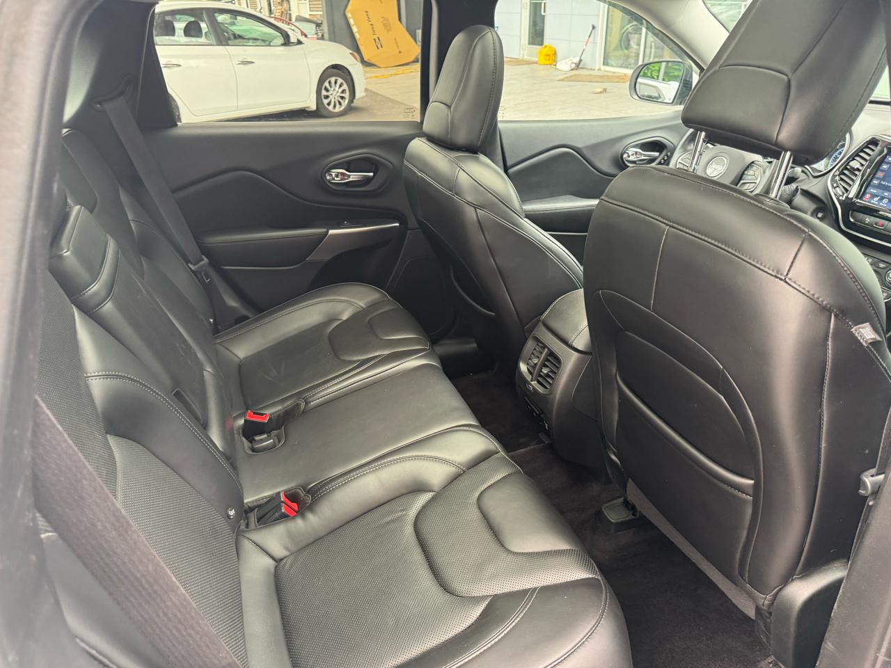Jeep Cherokee Limited 4D SUV 4WD 2019