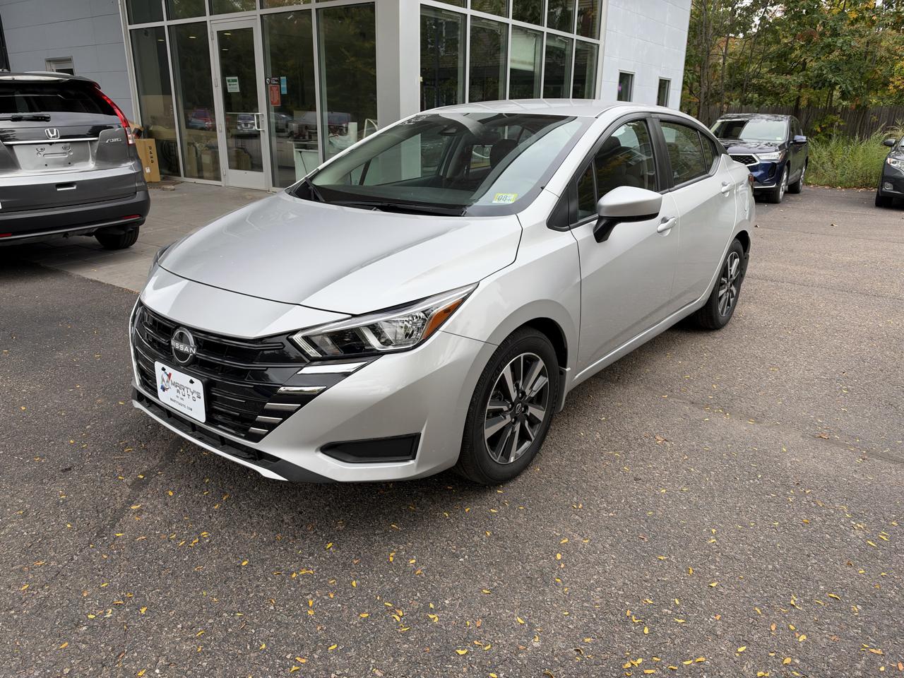 Nissan Versa SV 4D Sedan 2024