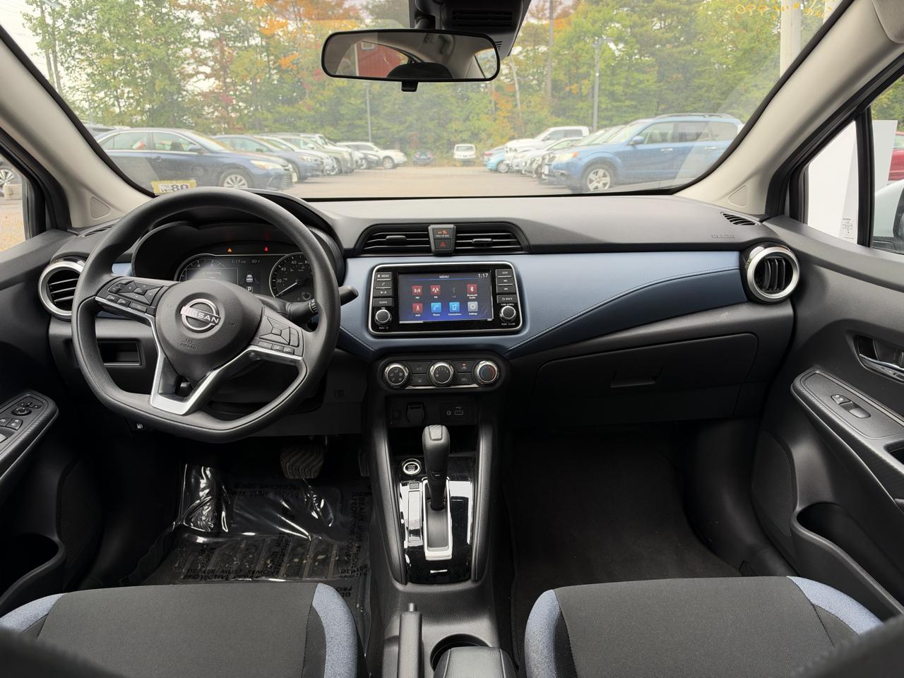 Nissan Versa SV 4D Sedan 2024