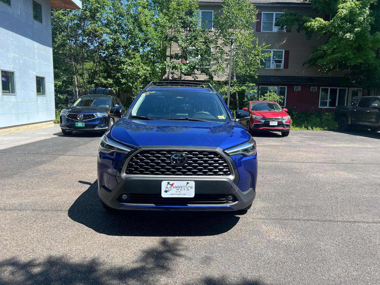 Toyota Corolla Cross XLE 4D SUV AWD 2025