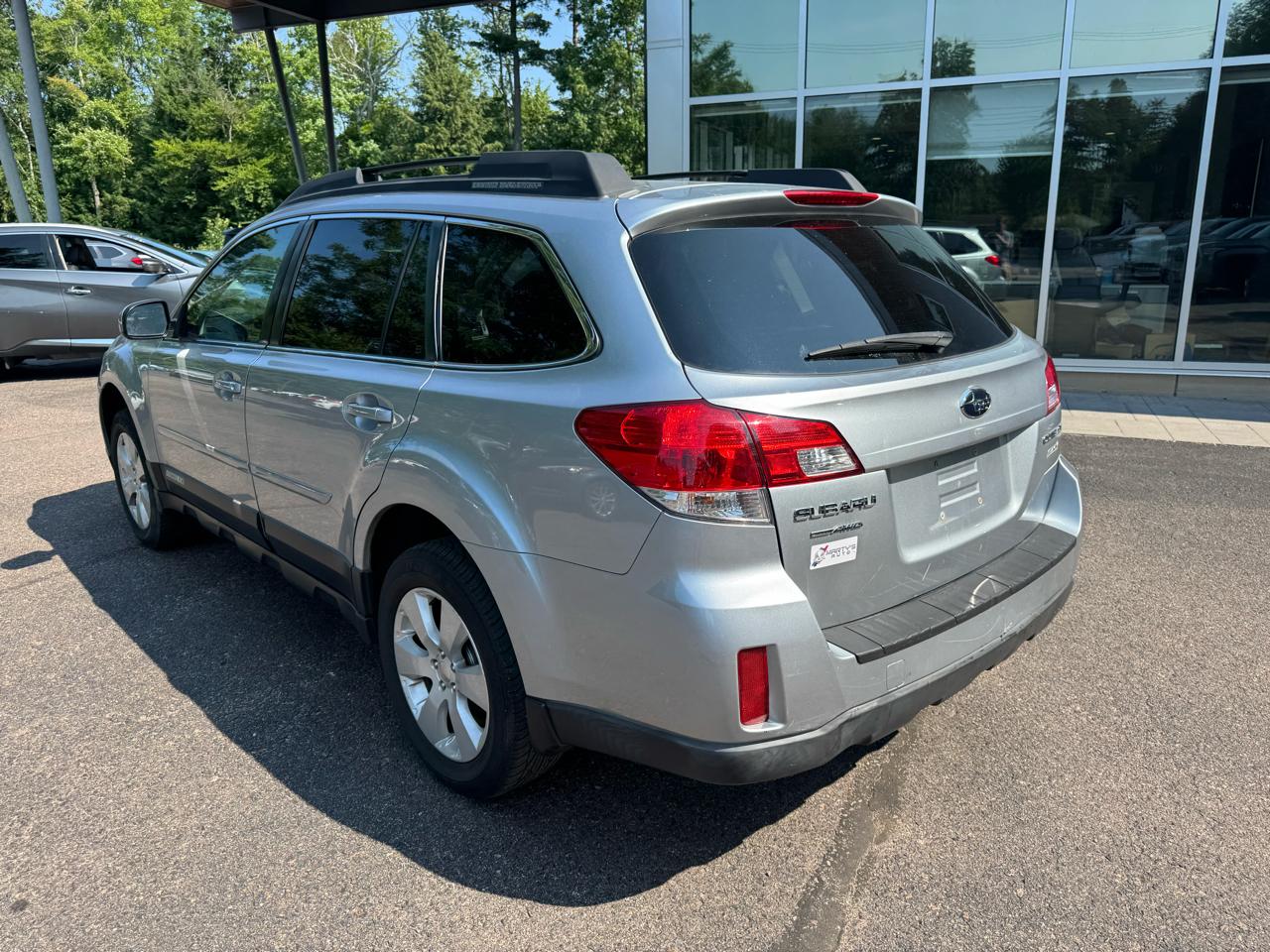 Subaru Outback Premium 4D Wagon 2012