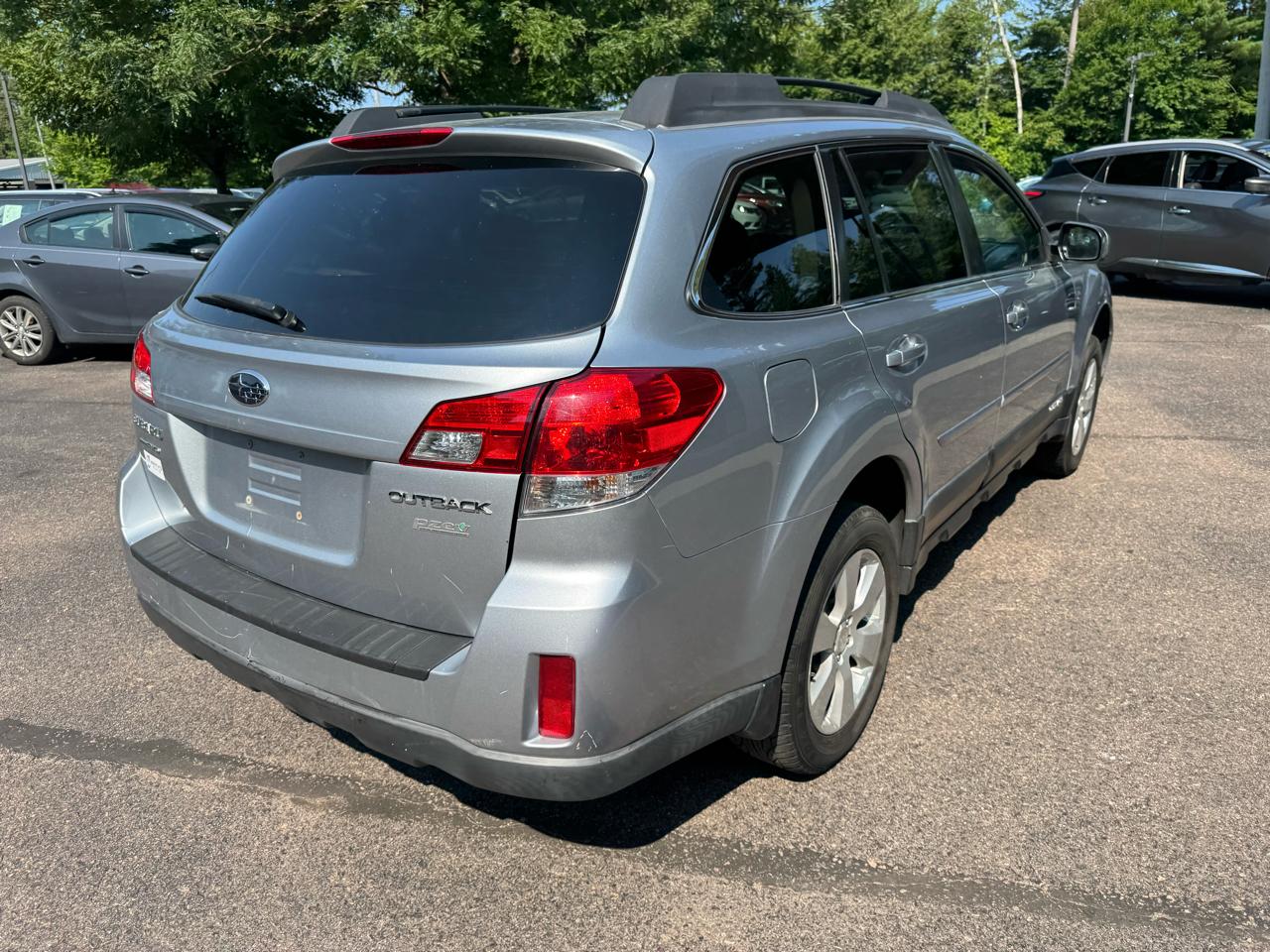 Subaru Outback Premium 4D Wagon 2012