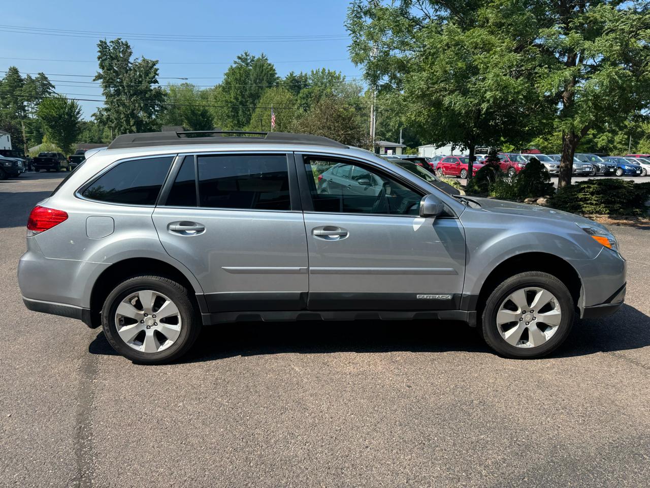 Subaru Outback Premium 4D Wagon 2012