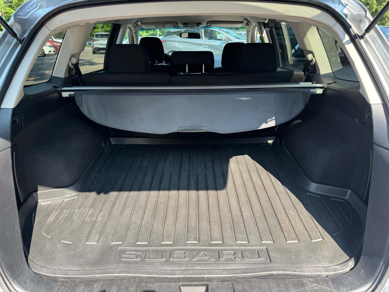 Subaru Outback Premium 4D Wagon 2012