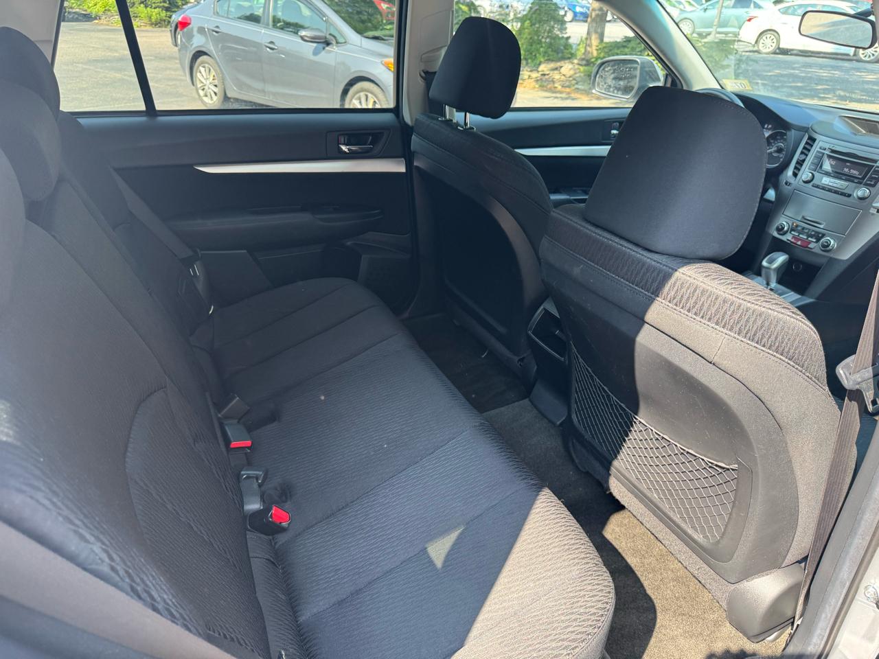 Subaru Outback Premium 4D Wagon 2012