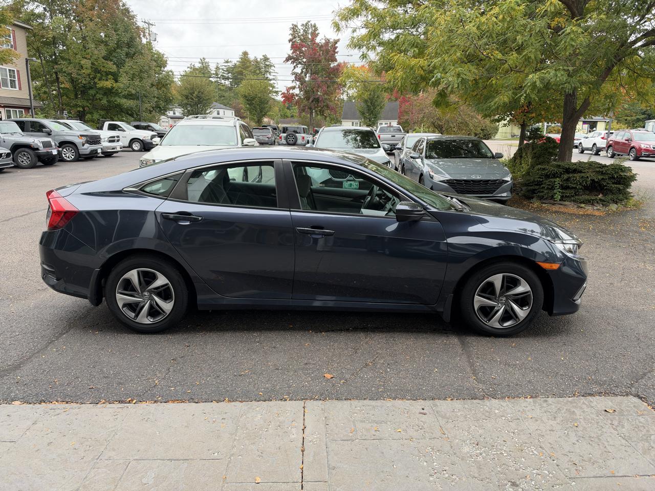 Honda Civic LX 4D Sedan at 2020