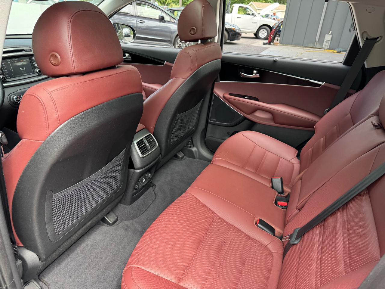 Kia Sorento SX 4D SUV AWD V6 2018
