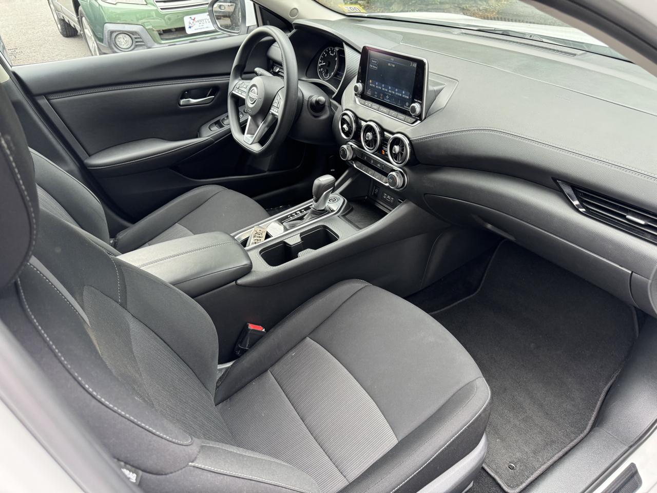 Nissan Sentra SV 4D Sedan 2025