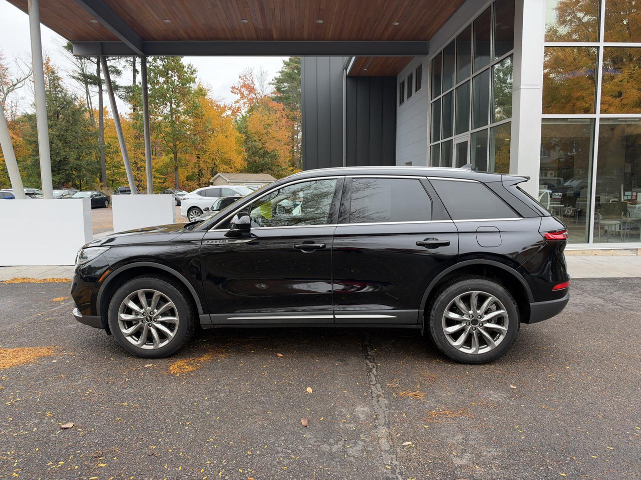 Lincoln Corsair Standard 4D SUV AWD 2022