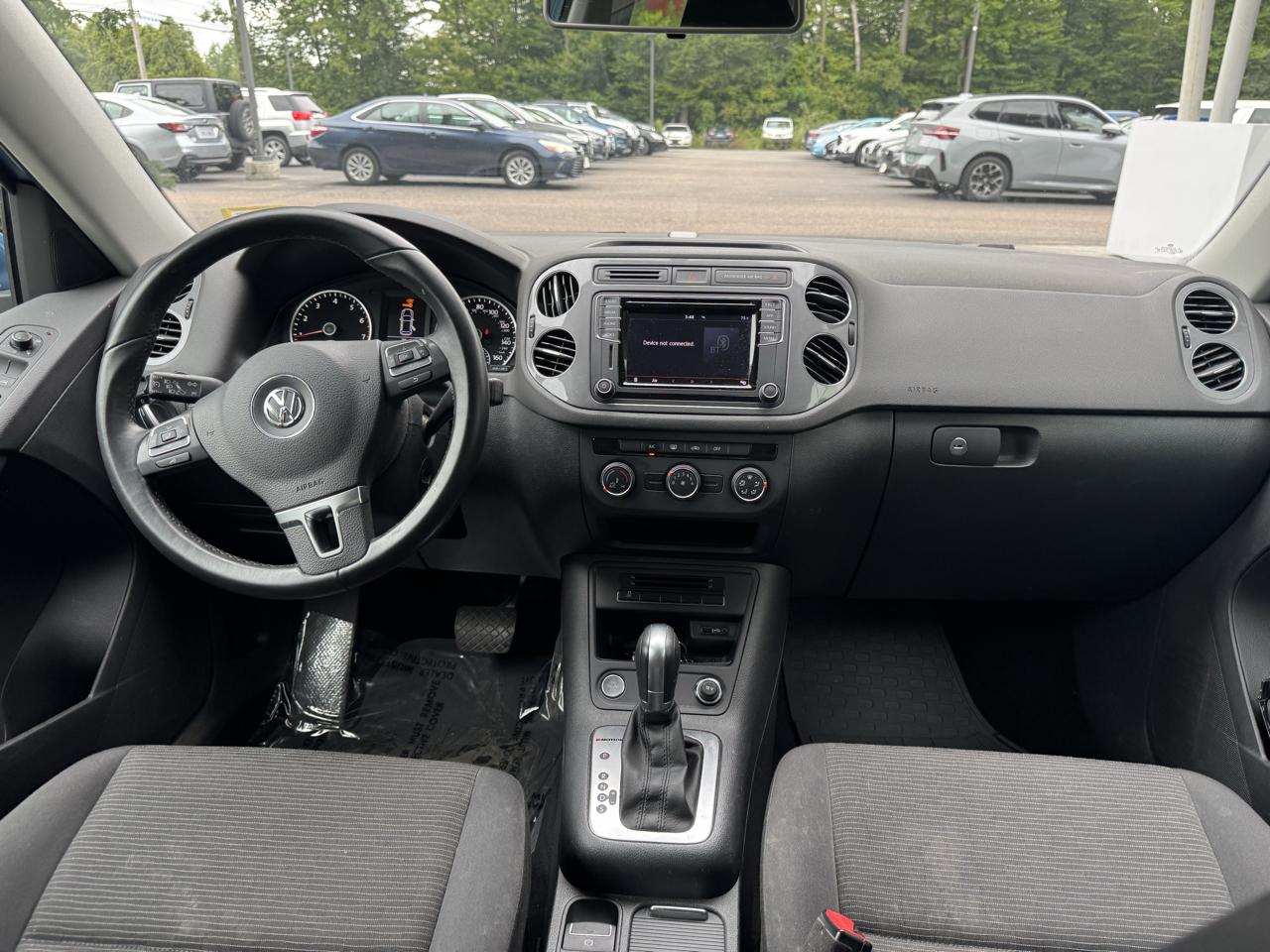 Volkswagen Tiguan Limited S 4D SUV 4Motion 2017