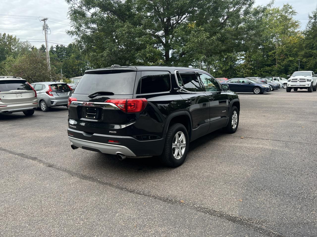GMC Acadia SLE1 4D SUV AWD 2019