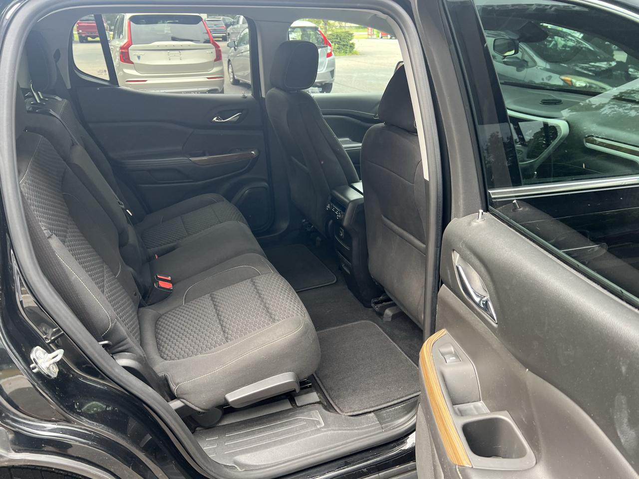 GMC Acadia SLE1 4D SUV AWD 2019