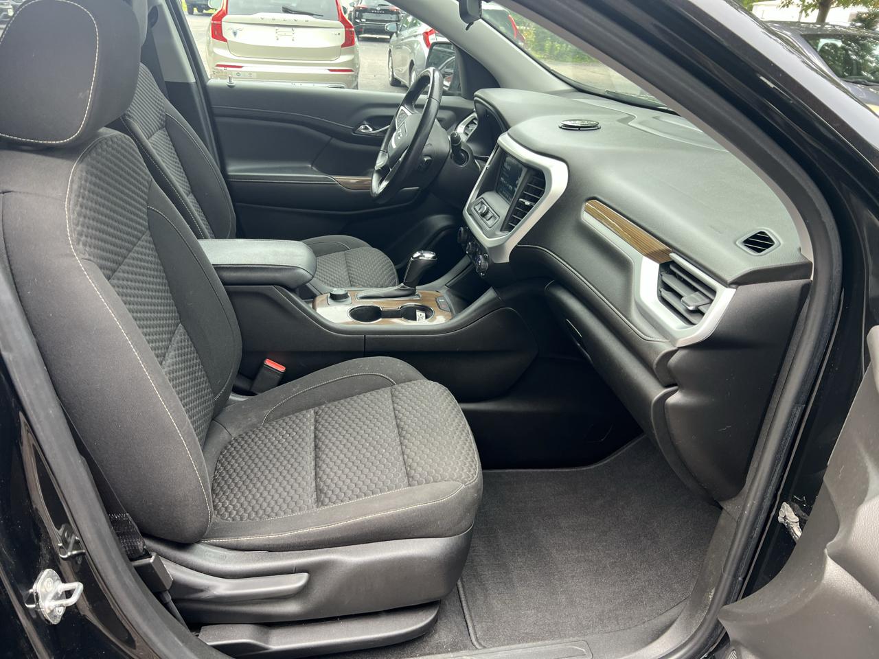 GMC Acadia SLE1 4D SUV AWD 2019