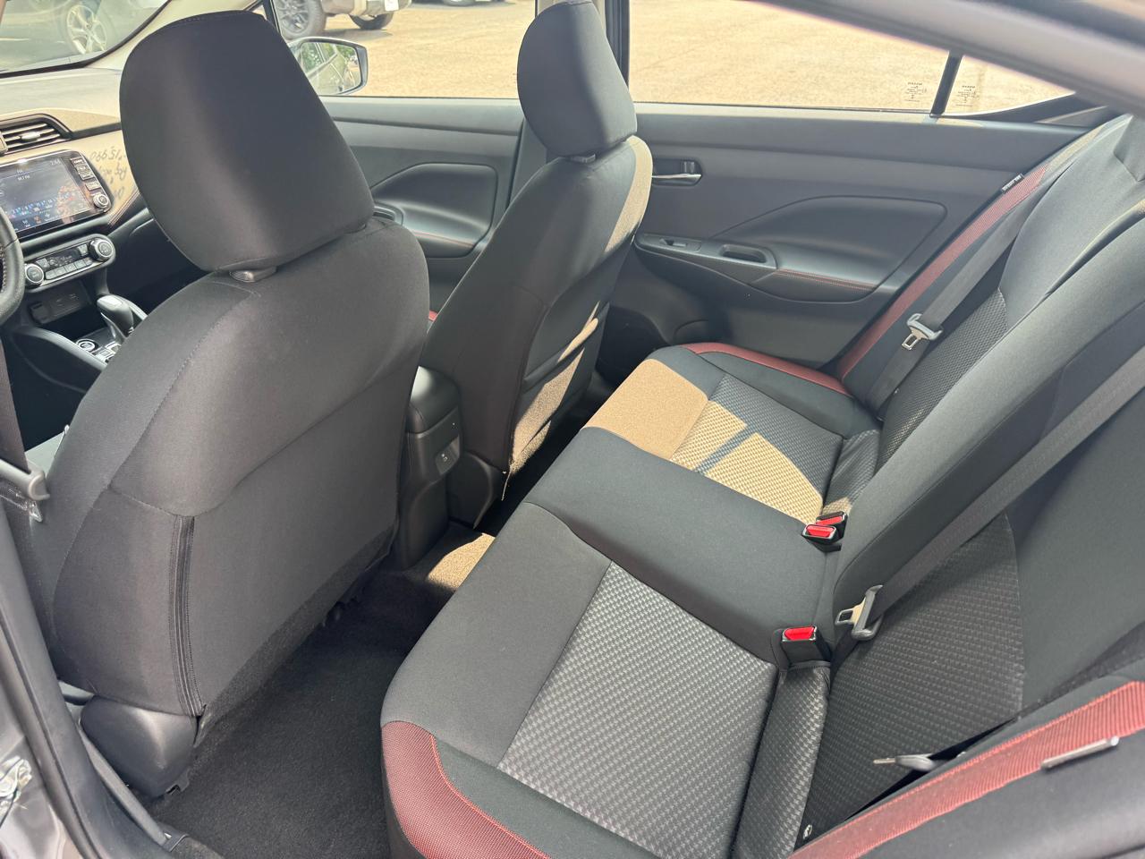 Nissan Versa SR 4D Sedan 2025