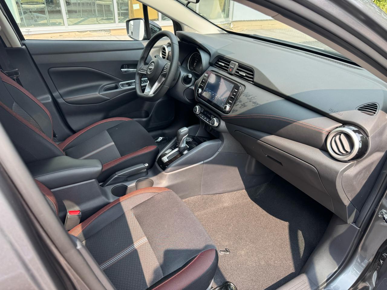 Nissan Versa SR 4D Sedan 2025