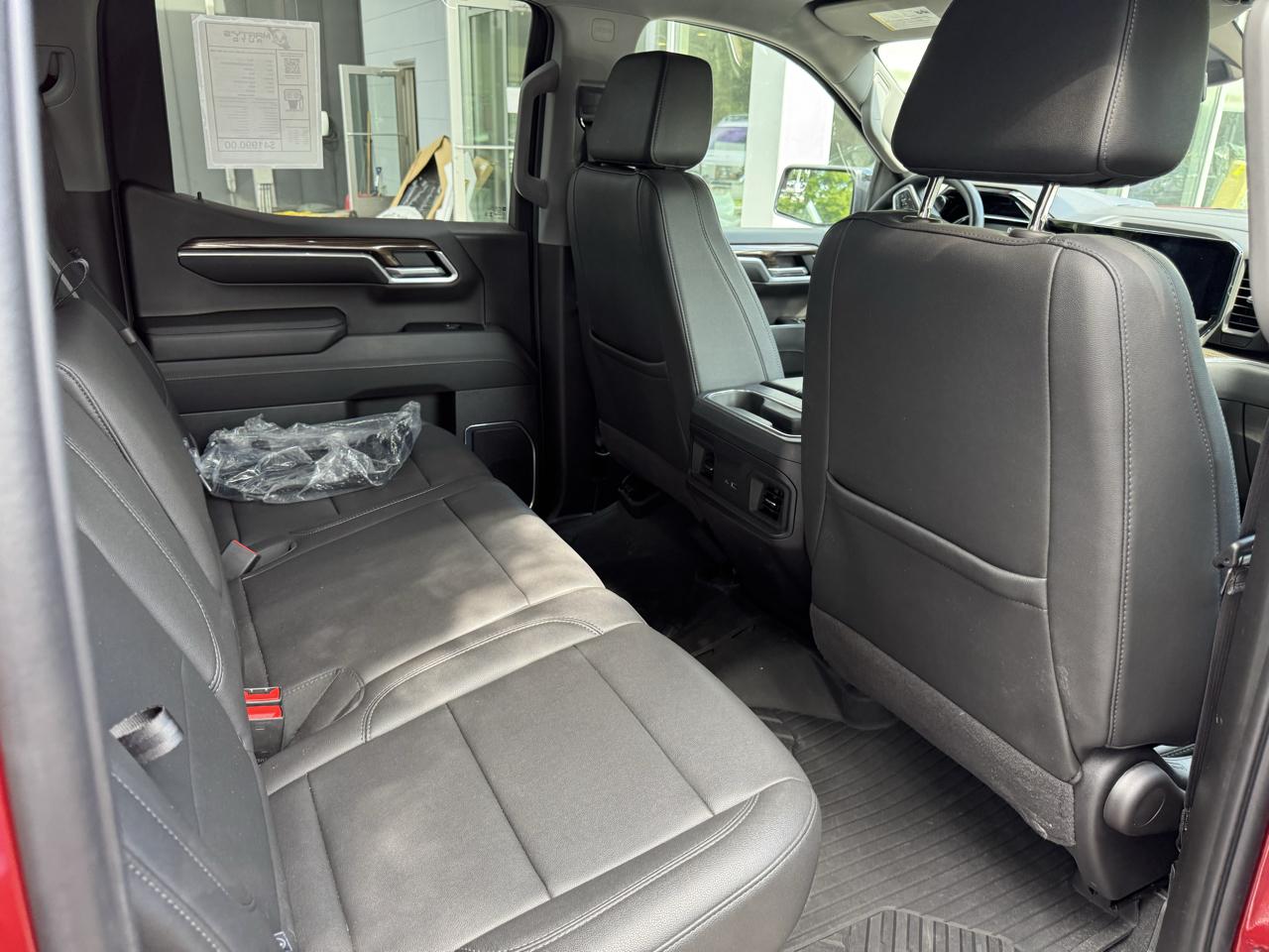 Chevrolet Silverado 1500 RST Crew Cab 4WD SWB 2024
