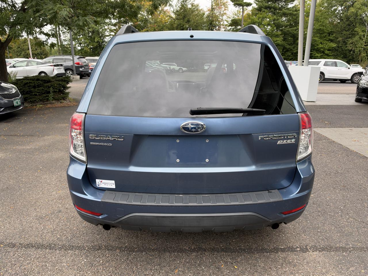 Subaru Forester X Premium 4D SUV 2010