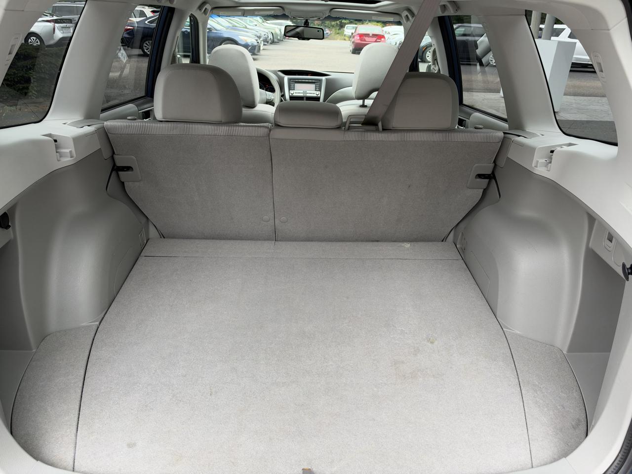 Subaru Forester X Premium 4D SUV 2010