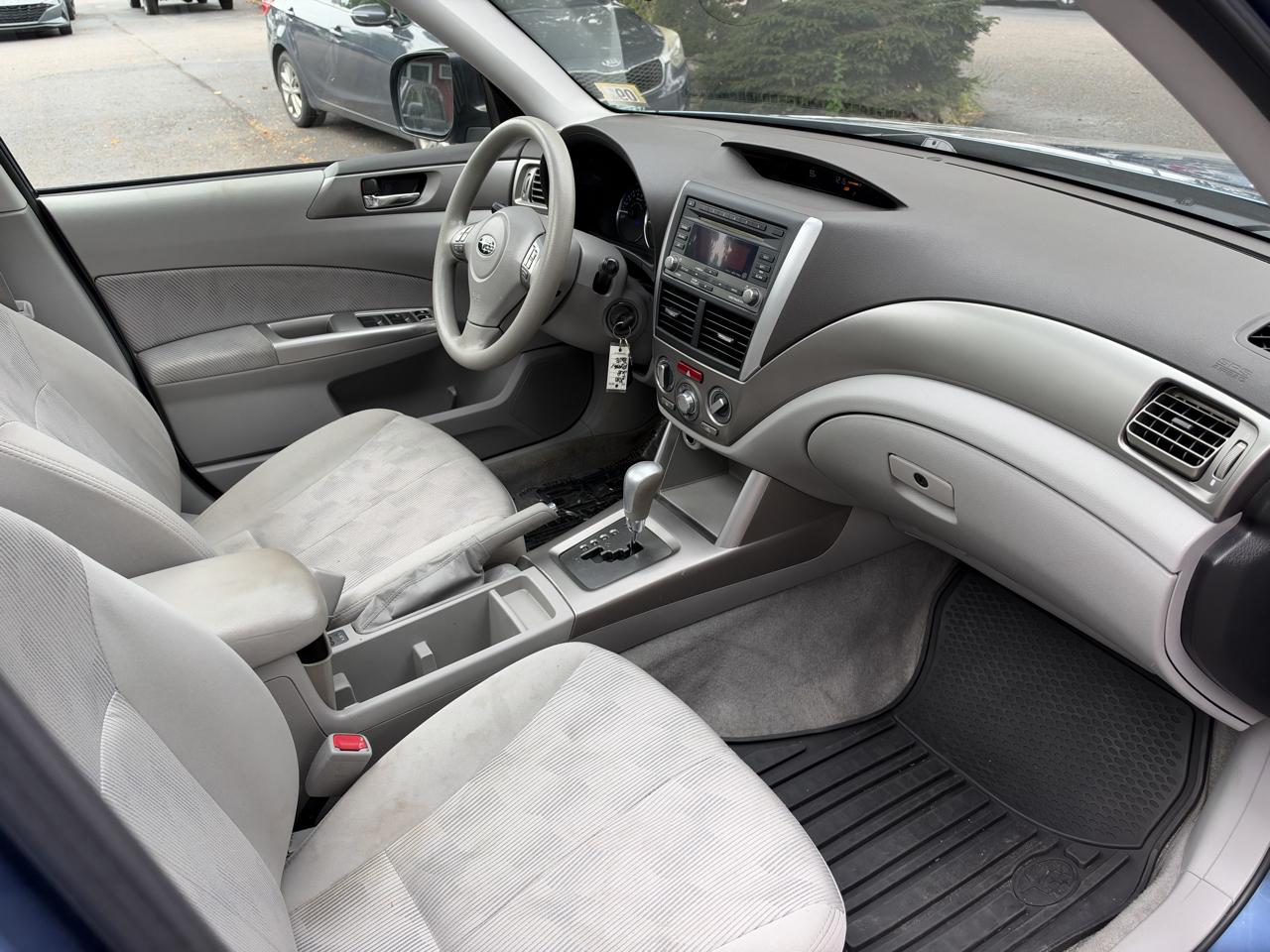 Subaru Forester X Premium 4D SUV 2010