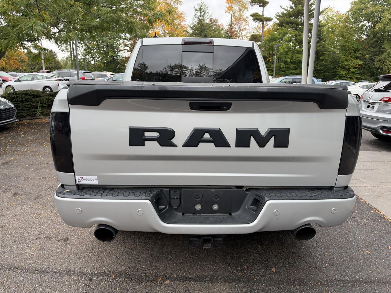 RAM 1500 Night 4x4 Crew Cab 5'7" Box 2018