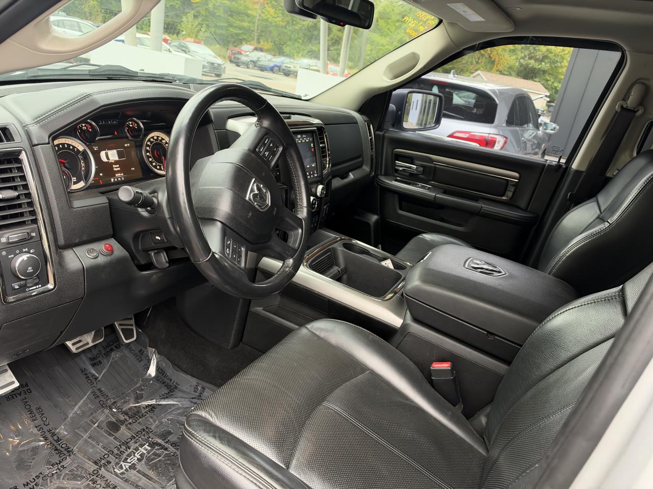 RAM 1500 Night 4x4 Crew Cab 5'7" Box 2018