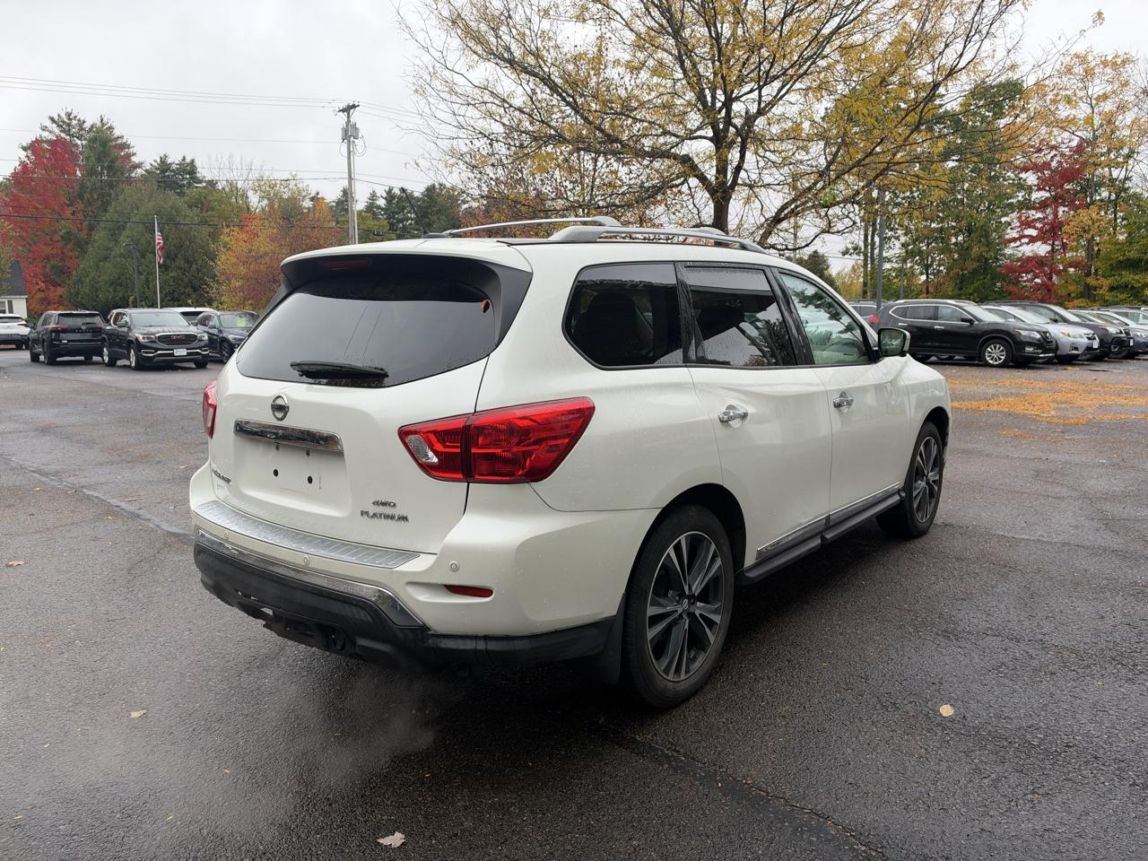 Nissan Pathfinder Platinum 4D SUV 4WD 2017