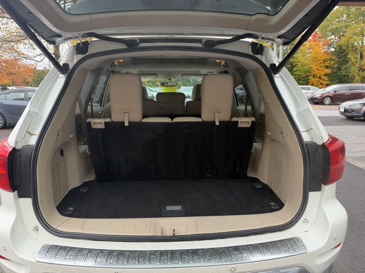 Nissan Pathfinder Platinum 4D SUV 4WD 2017