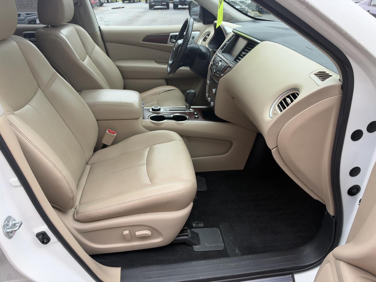 Nissan Pathfinder Platinum 4D SUV 4WD 2017