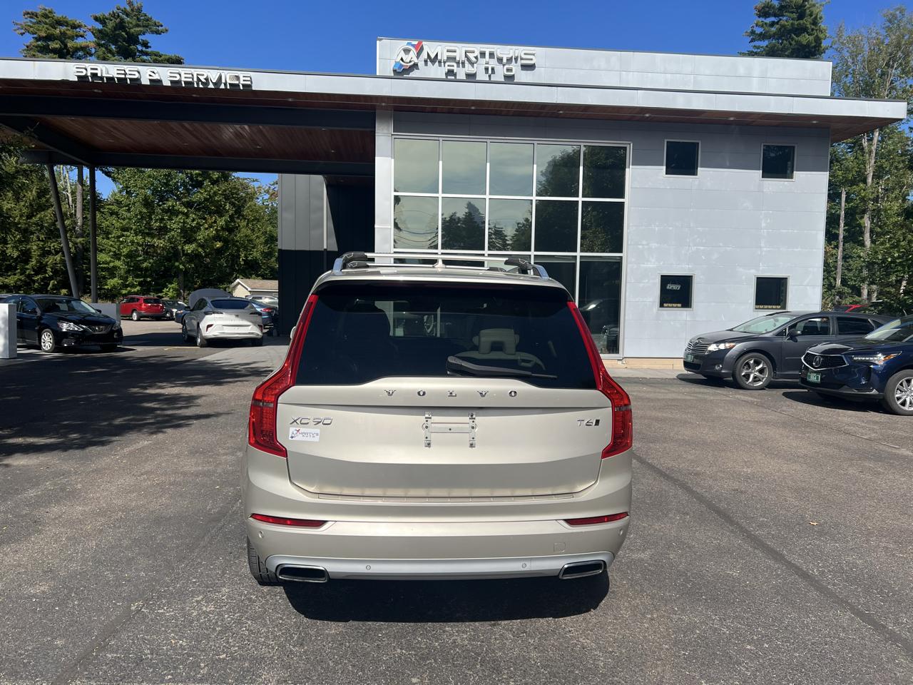Volvo XC90 T6 - Momentum 4D SUV AWD 2016