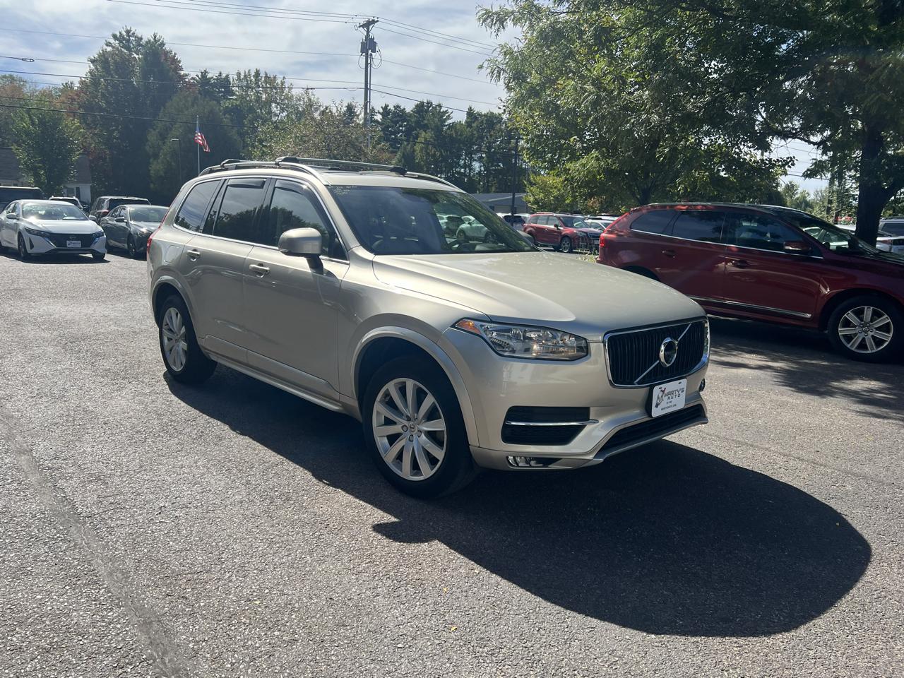 Volvo XC90 T6 - Momentum 4D SUV AWD 2016