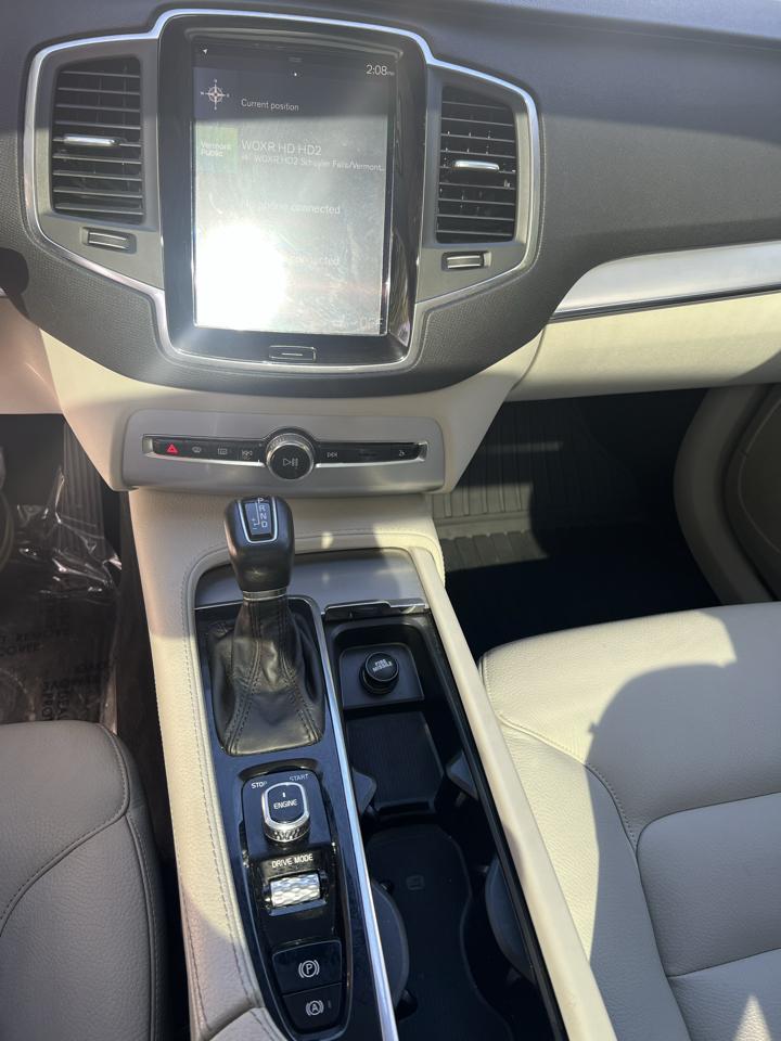 Volvo XC90 T6 - Momentum 4D SUV AWD 2016