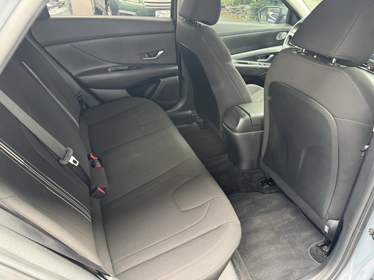 Hyundai Elantra SEL 4D Sedan at 2023