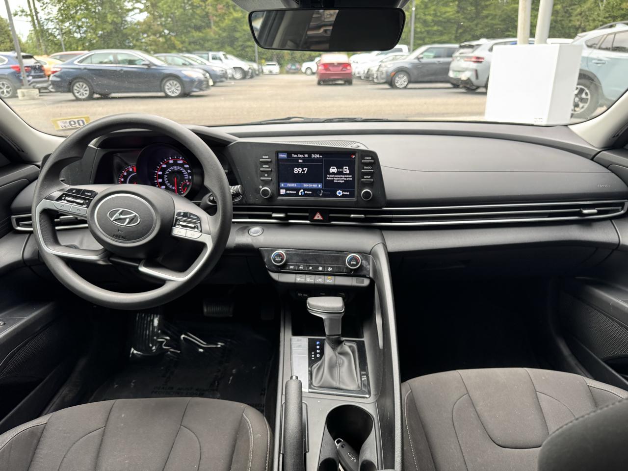 Hyundai Elantra SEL 4D Sedan at 2023