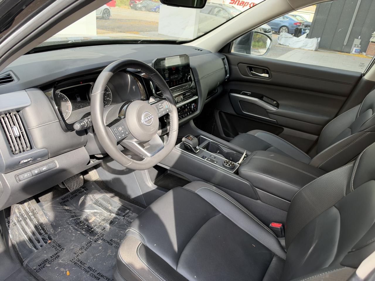 Nissan Pathfinder photo 10