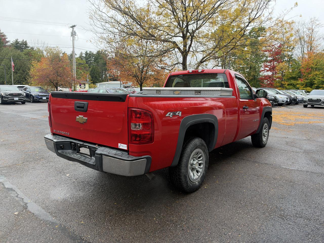 Chevrolet Silverado 1500 W/T Reg Cab 4WD 2011