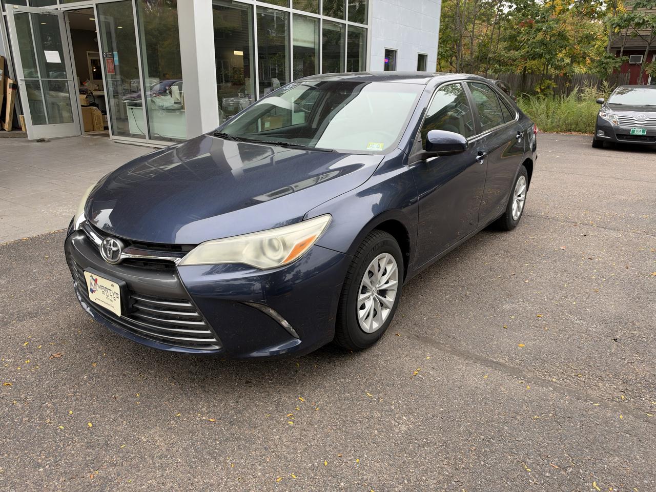 2015 Toyota Camry LE 4D Sedan