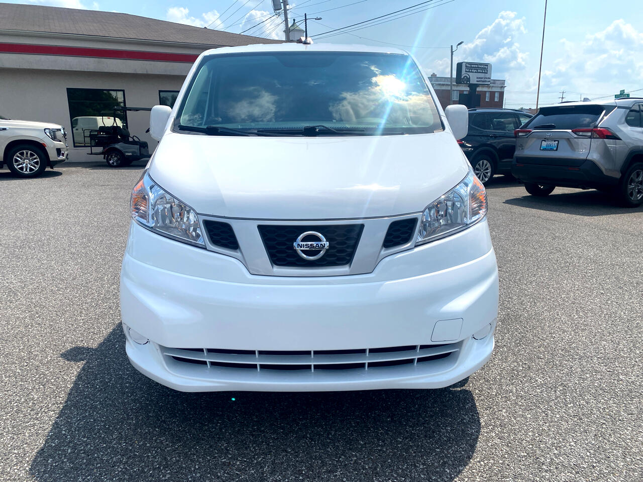 2021 Nissan NV200 SV photo 2