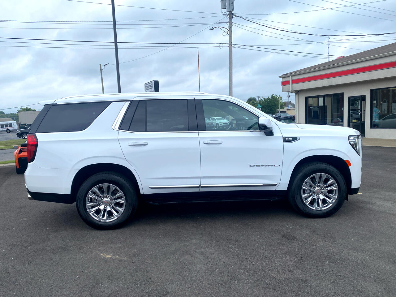 2024 Gmc Yukon Denali photo 3
