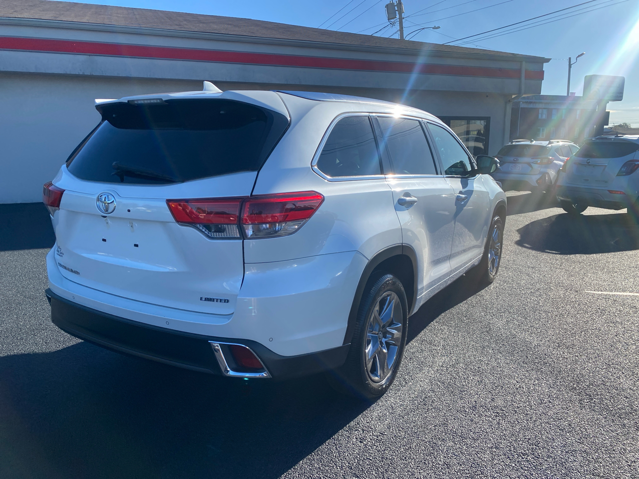 Toyota Highlander Limited V6 FWD (Natl) 2019