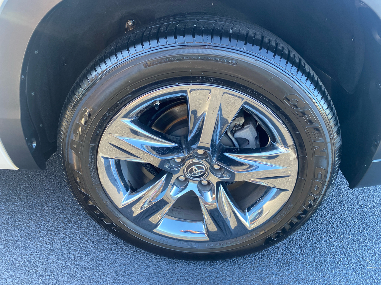 Toyota Highlander Limited V6 FWD (Natl) 2019