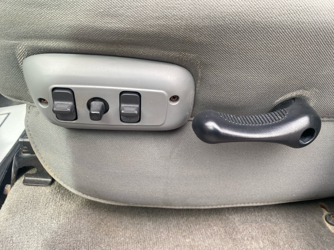 Dodge Ram 2500 4WD Quad Cab 140.5" SLT 2009